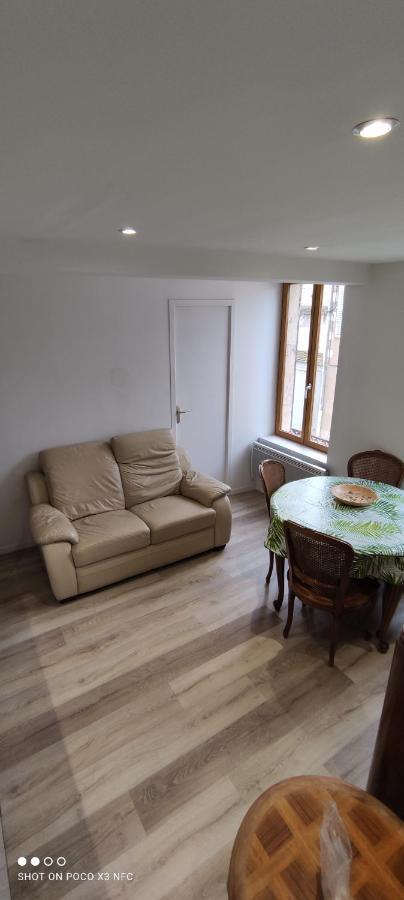 3 Pieces Pont De Loire Plein Centre Face Musee Apartment Nevers Luaran gambar